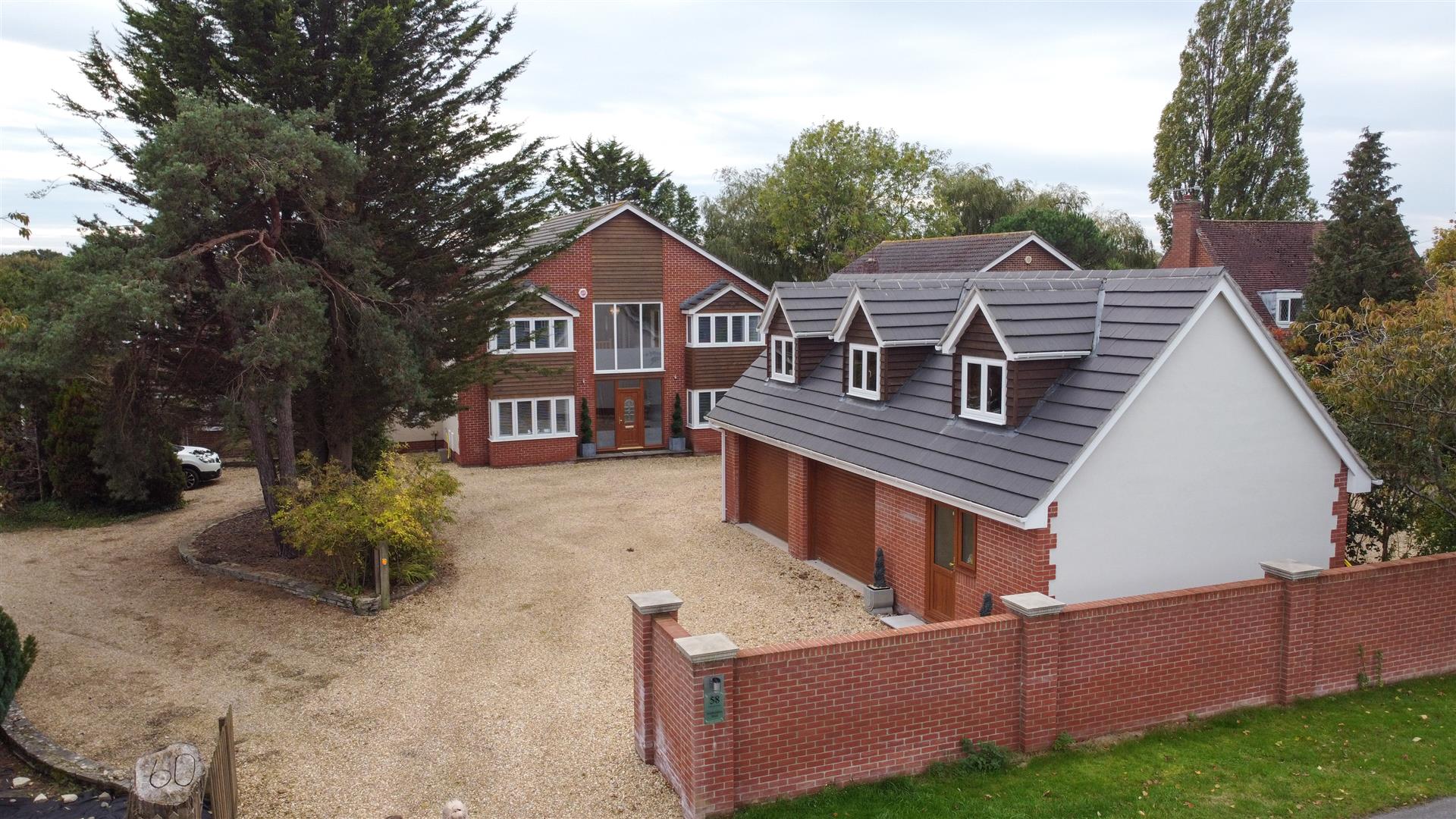 Southampton Road, Southampton Prestige & Village